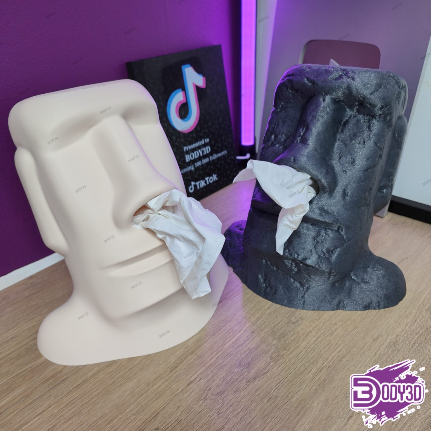 #241 Moai Tissue Box and HeadPhone Holder - Supportless — vue 4