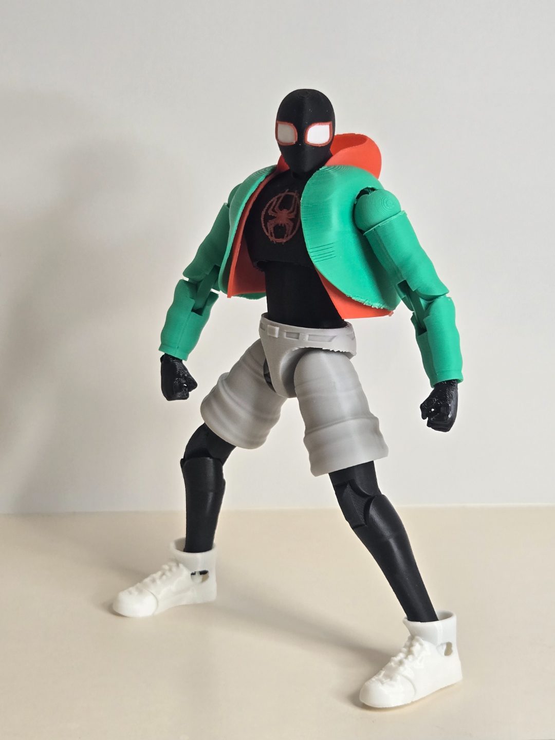 #242 Articulated Spiderman Miles Action Figure — vue 4