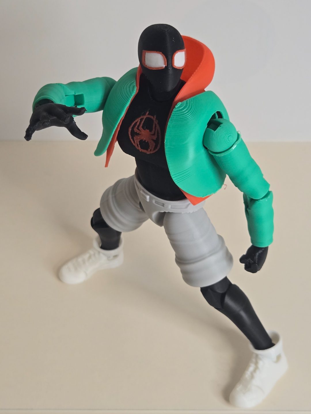 #242 Articulated Spiderman Miles Action Figure — vue 5