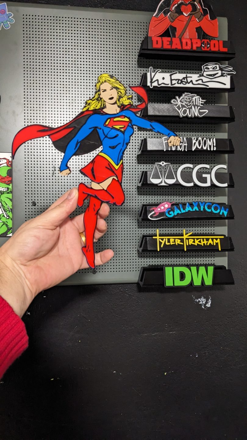 #260 Super Girl Wall Art — vue 1