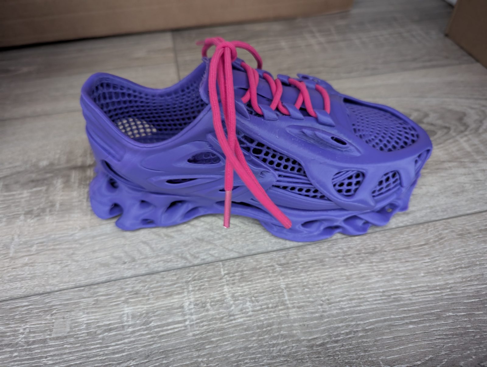 #284 Whaleberry - a 3D printed thick-soled casual shoe — vue 6