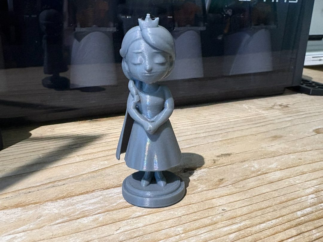 #291 Princess Figurine with Crown and Braid — vue 1