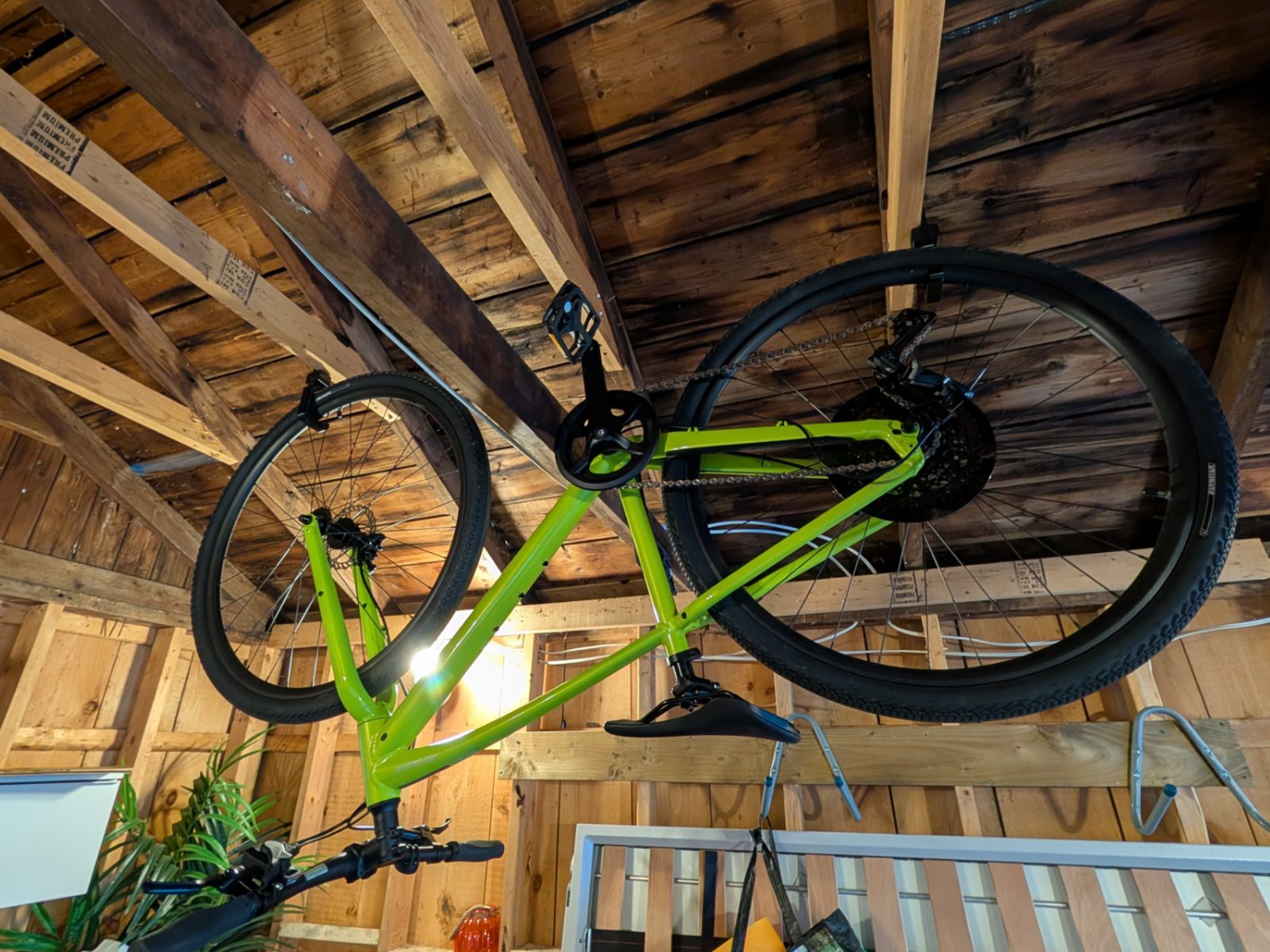 2x4 Bike Hook — vue 1