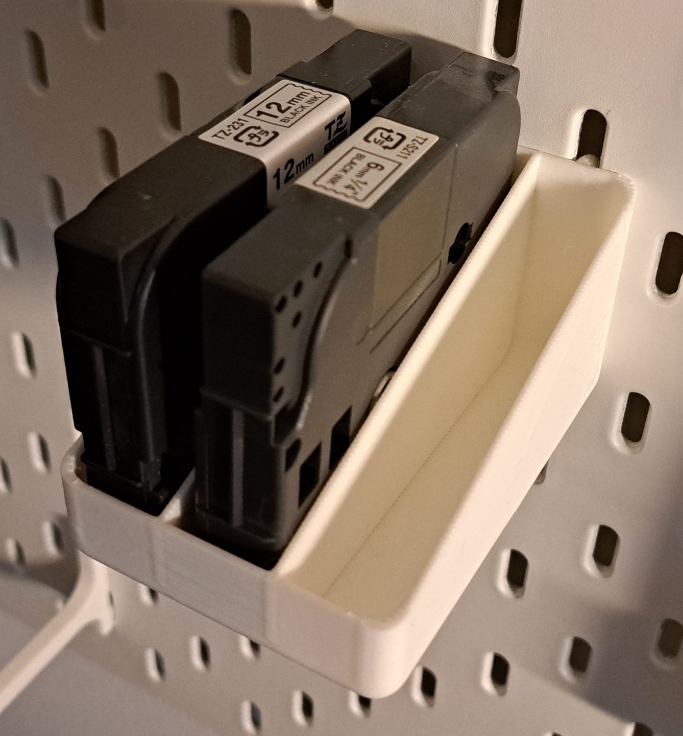 #307 IKEA SKADIS Add-Ons Parametric Bins and Shelves — vue 7
