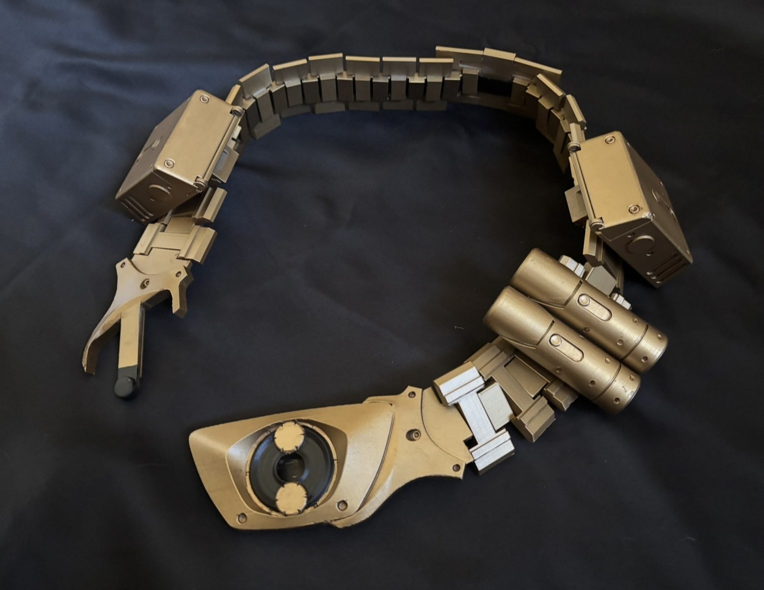 #307 Wearable Batman Dark Knight Utility Belt — vue 3