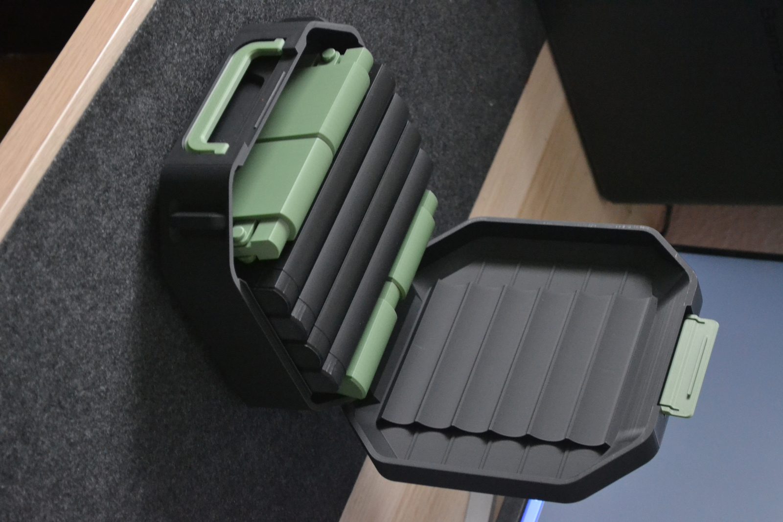 #310 Portable chair with suitcase function — vue 9