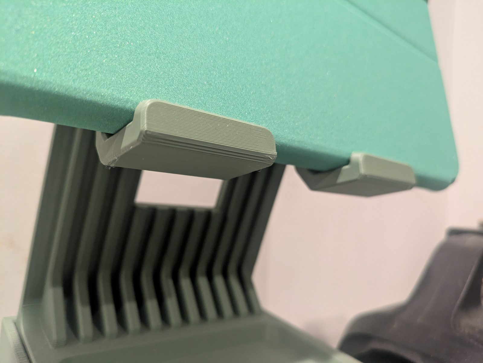 #311 iPad Tablet Stand Riser — vue 5