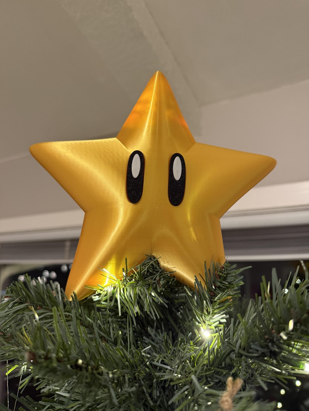 #326 Super Mario Star - Christmas Holiday Tree Topper — vue 3