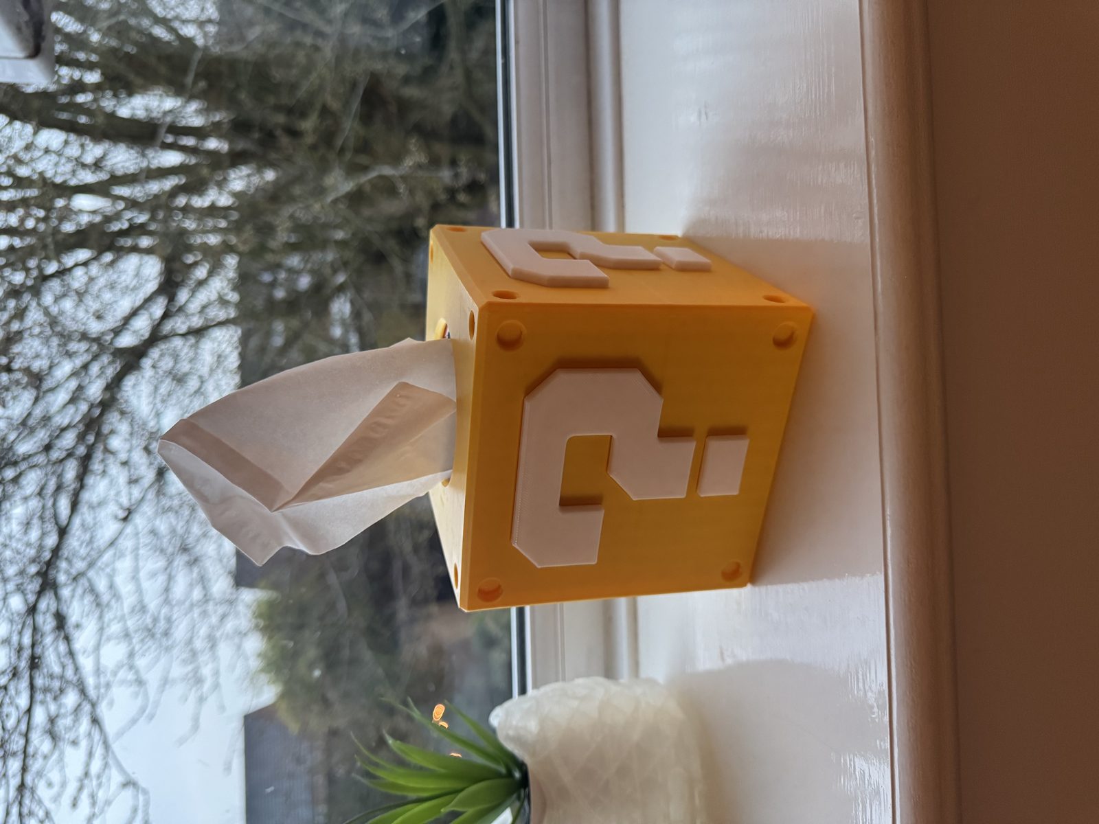#328 Kleenex Tissue Box - Mario — vue 2