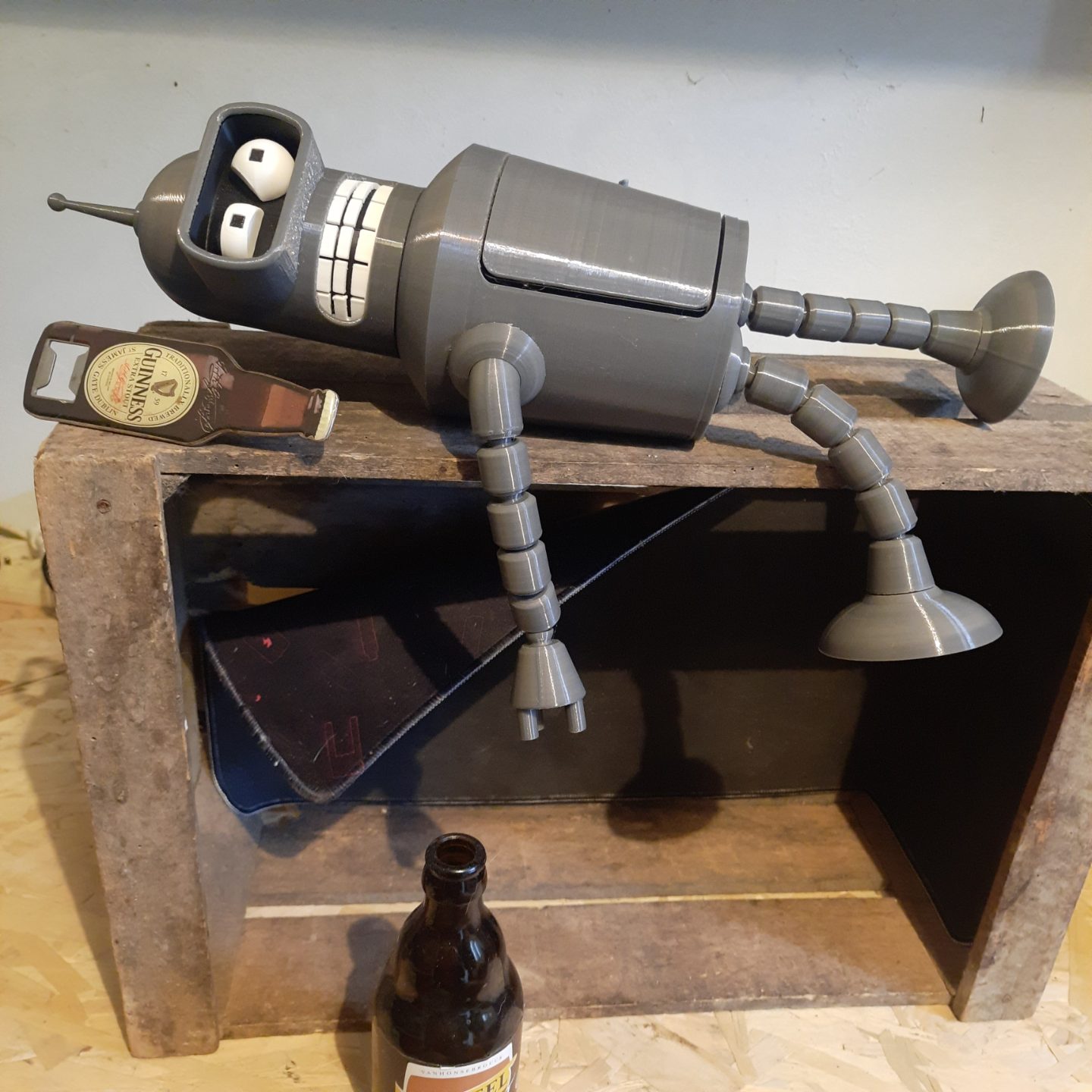 #331 Bender Articulated - Remix eye face, multiple eyes — vue 8
