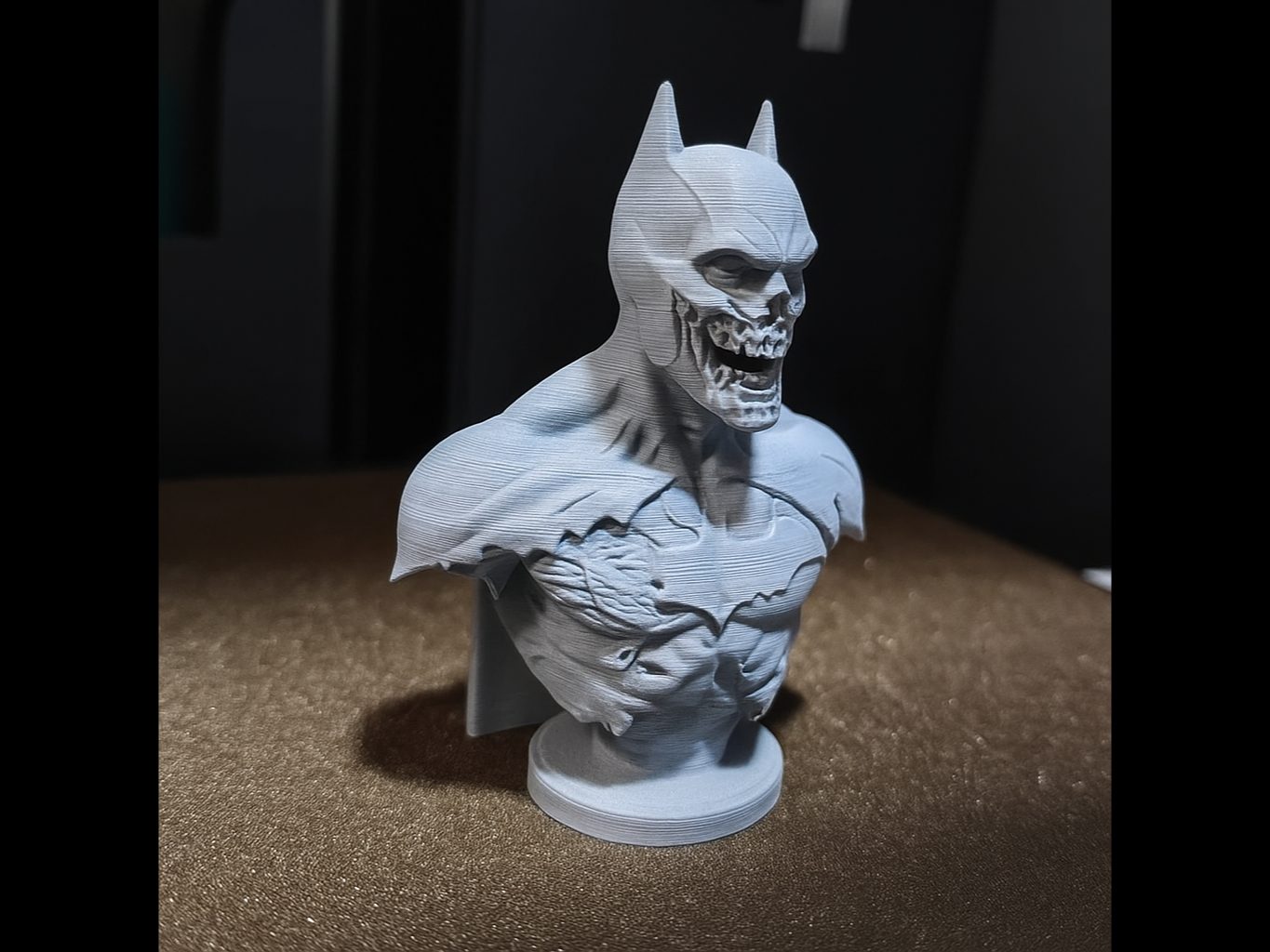 #335 Zombie Batman Statue — vue 2