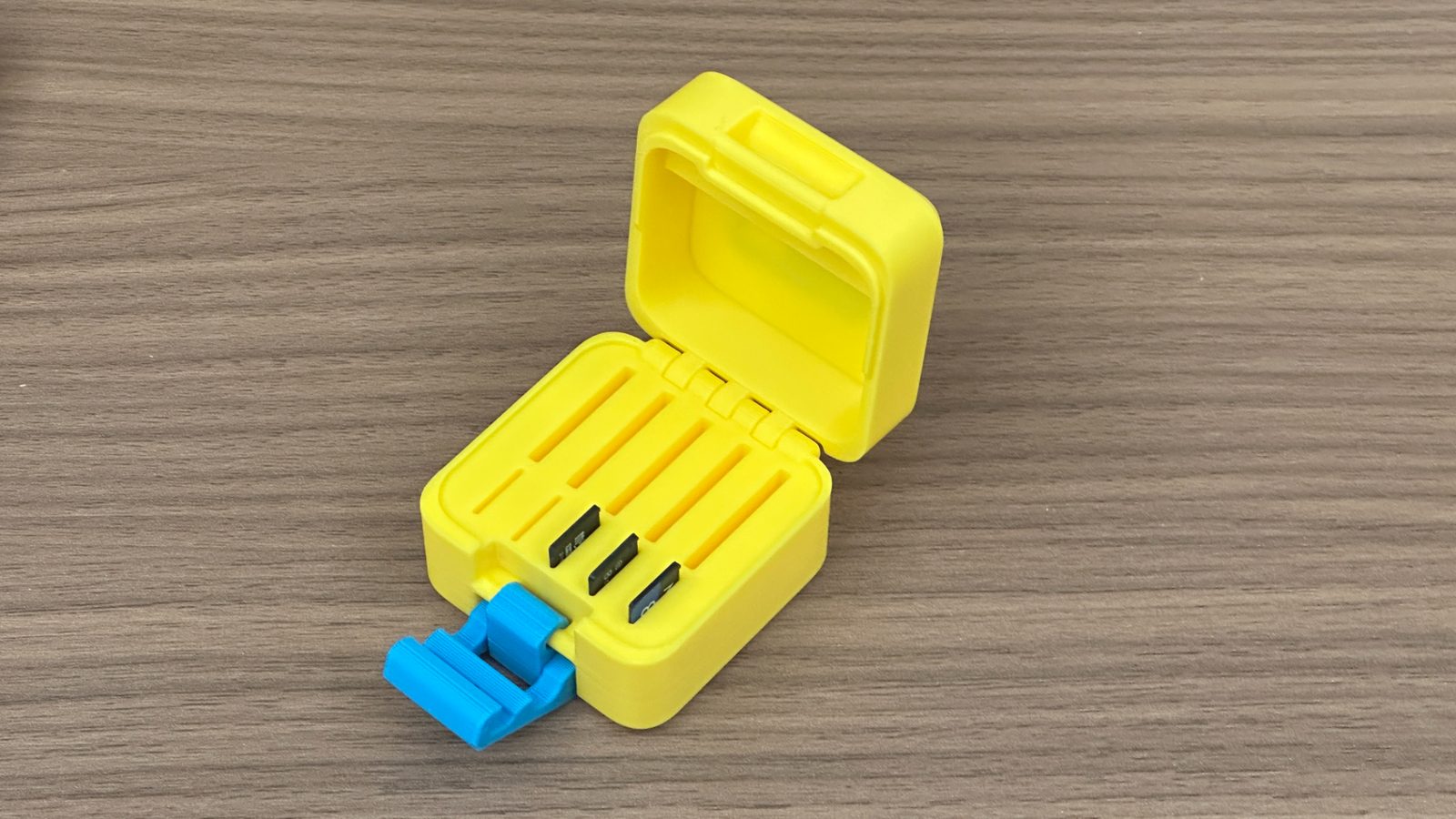 #342 SD card storage box — vue 2
