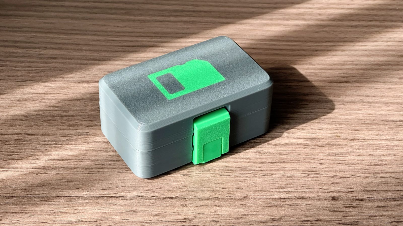 #342 SD card storage box — vue 9