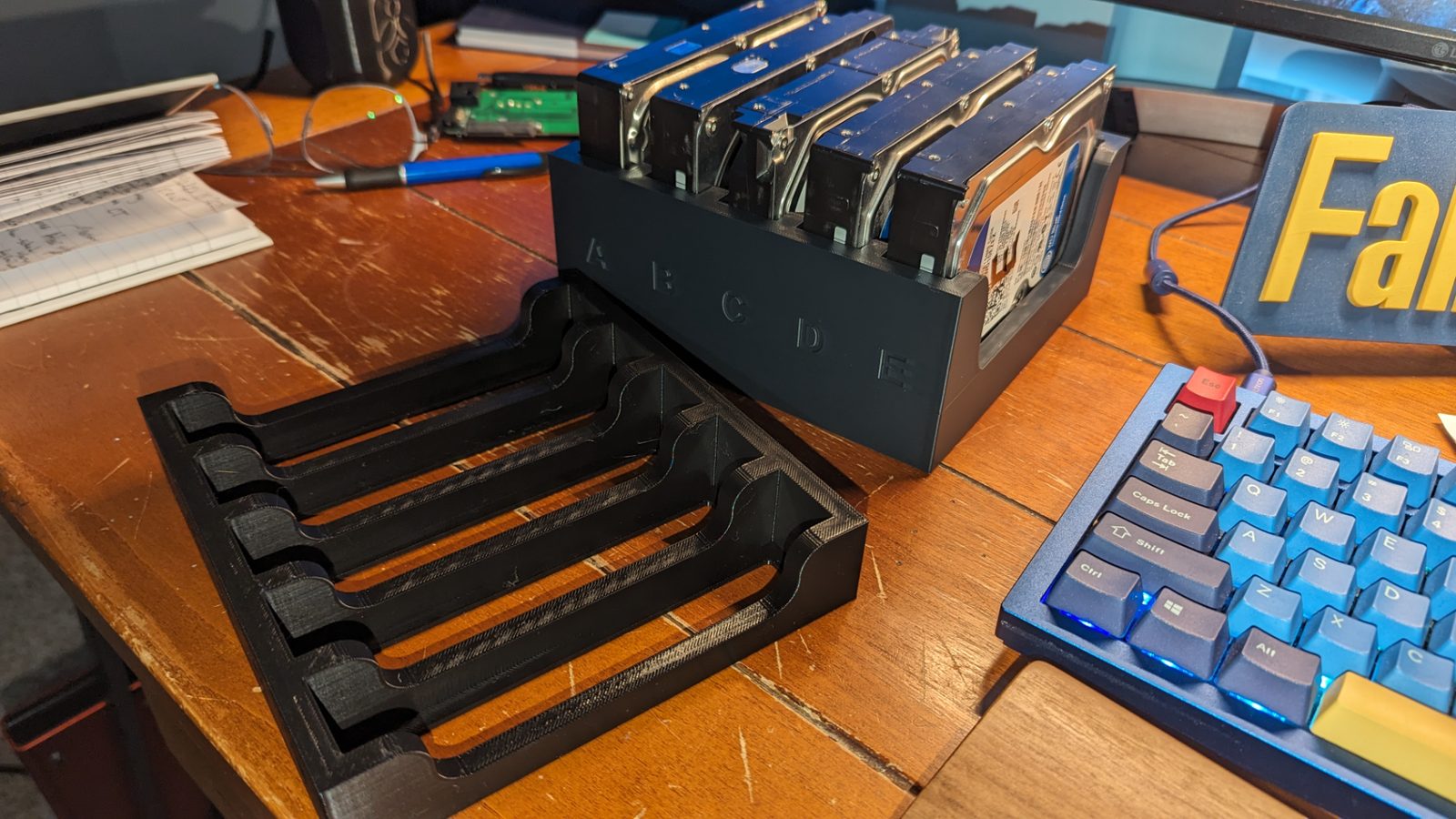 3.5" HDD Storage with Labels and Lids — vue 1