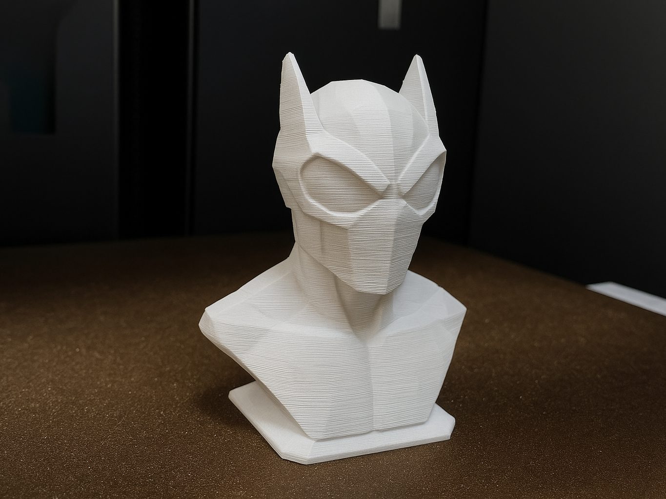 #350 Owlman Statue — vue 1