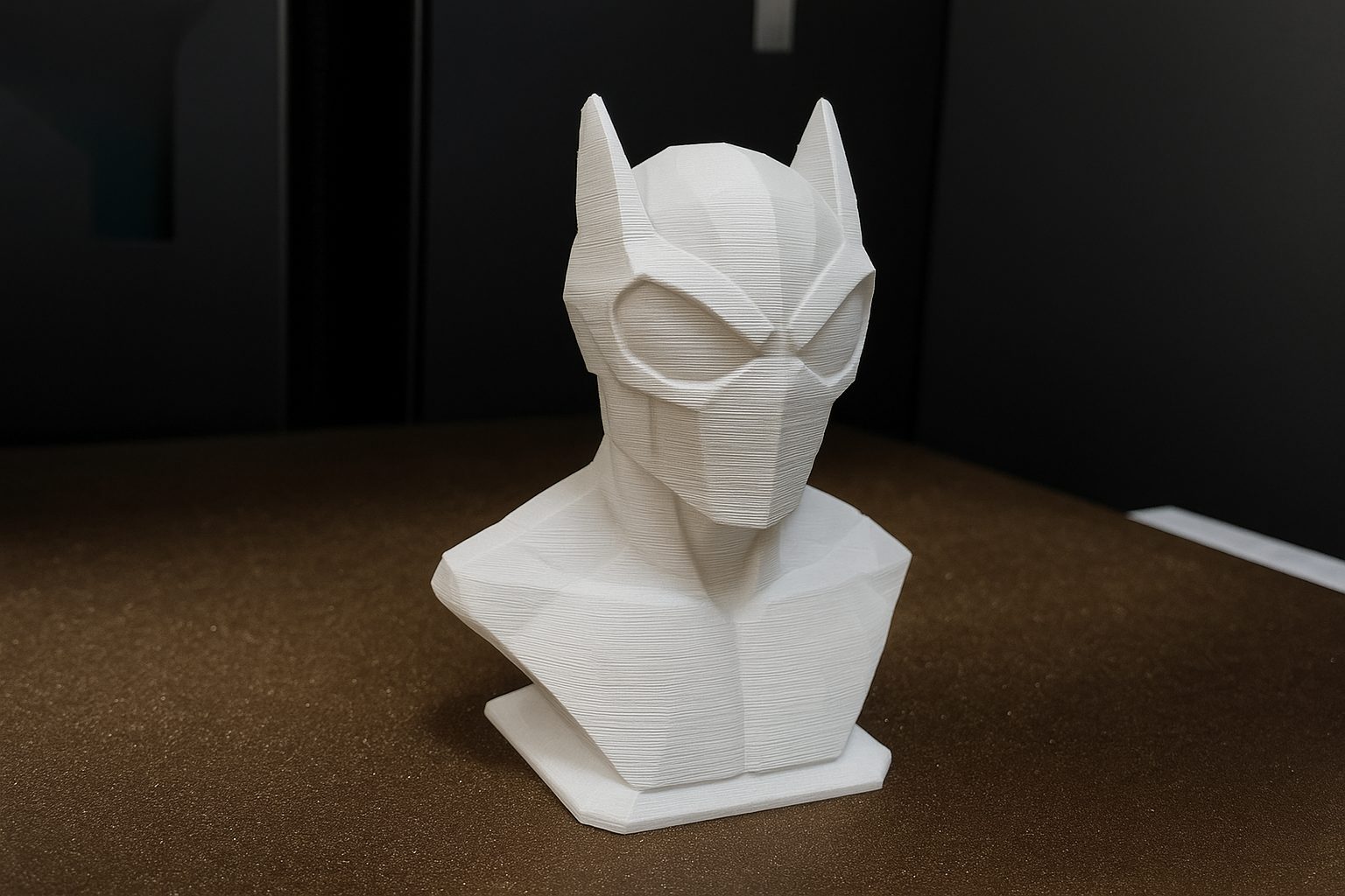 #350 Owlman Statue — vue 2