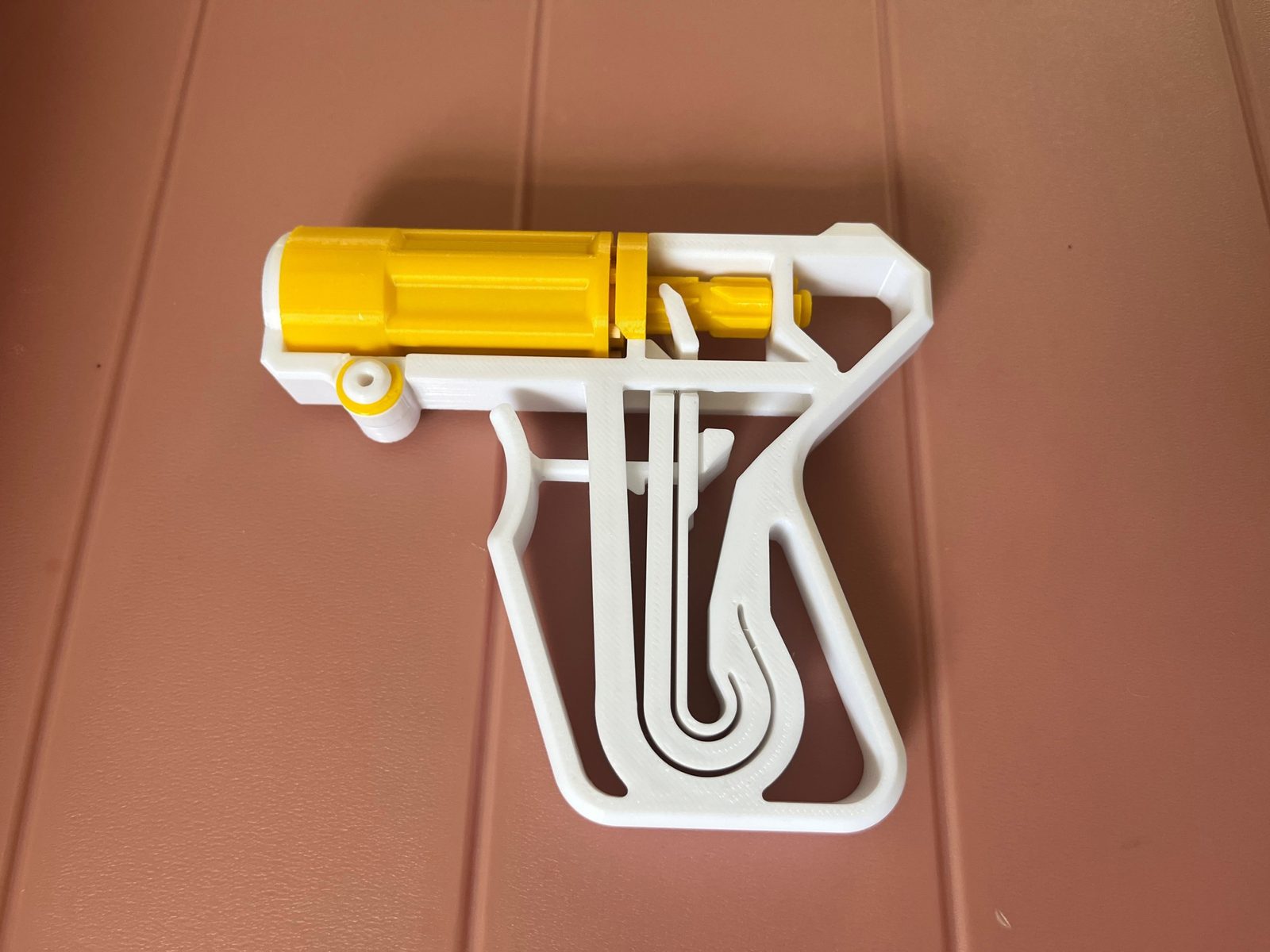 #351 Q-tip Revolver — vue 3
