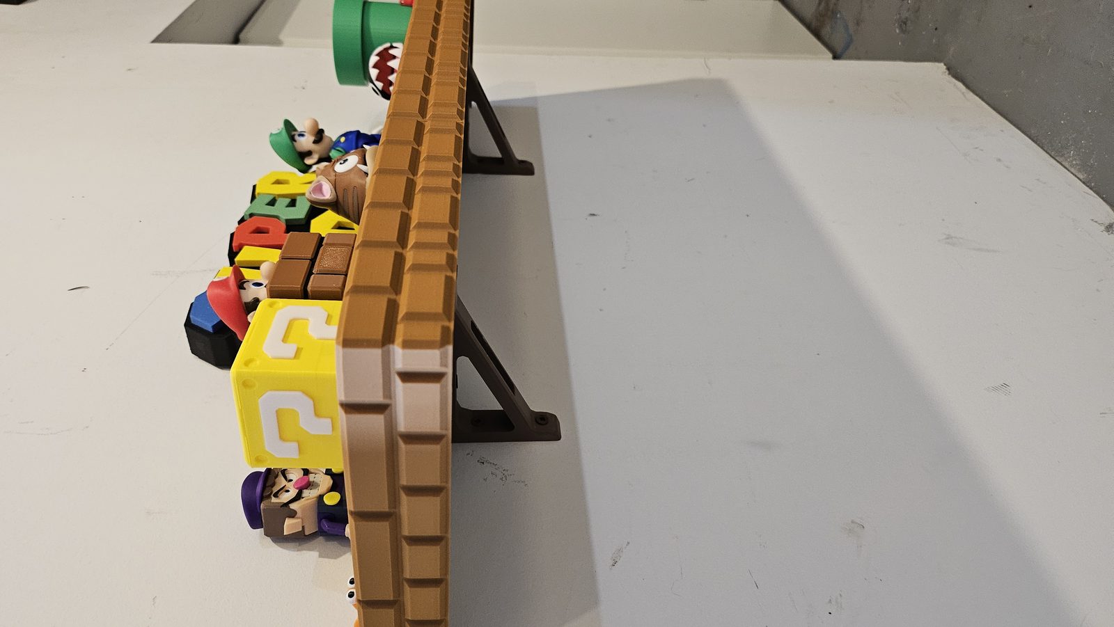 #387 Super Mario Brick shelf cover — vue 8