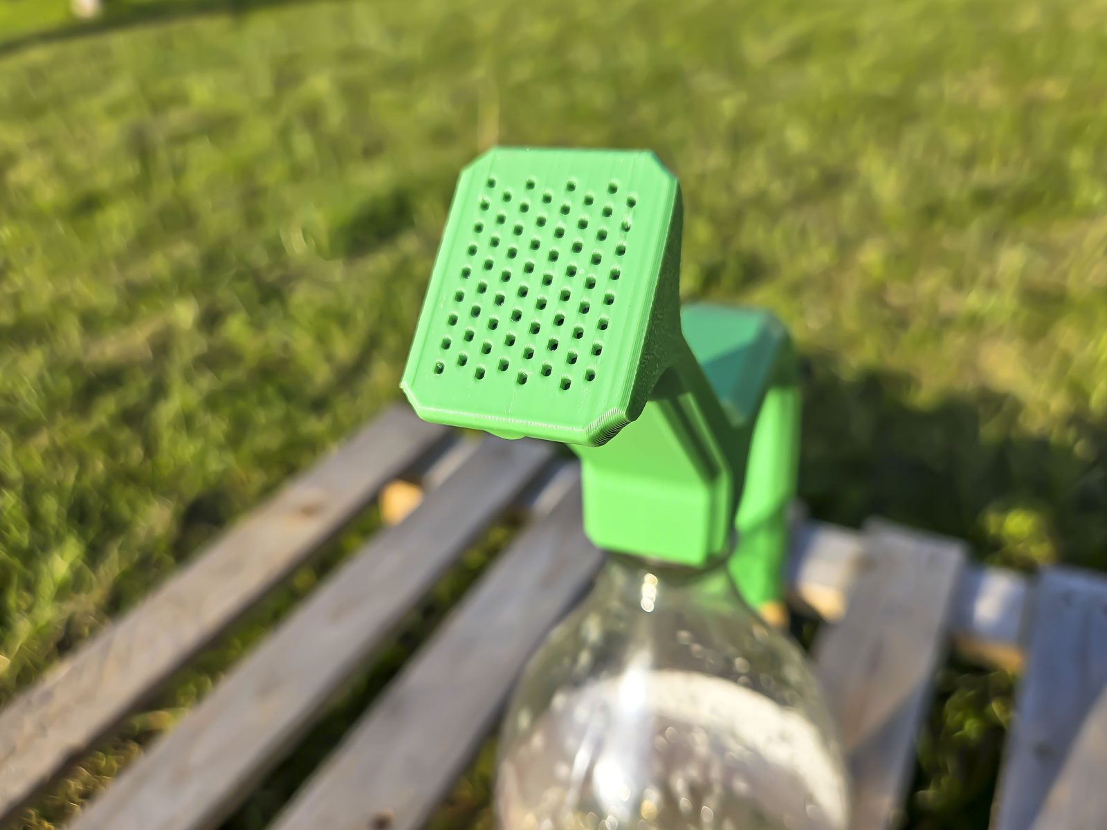 #389 Bottle watering spout - (print in place) — vue 5