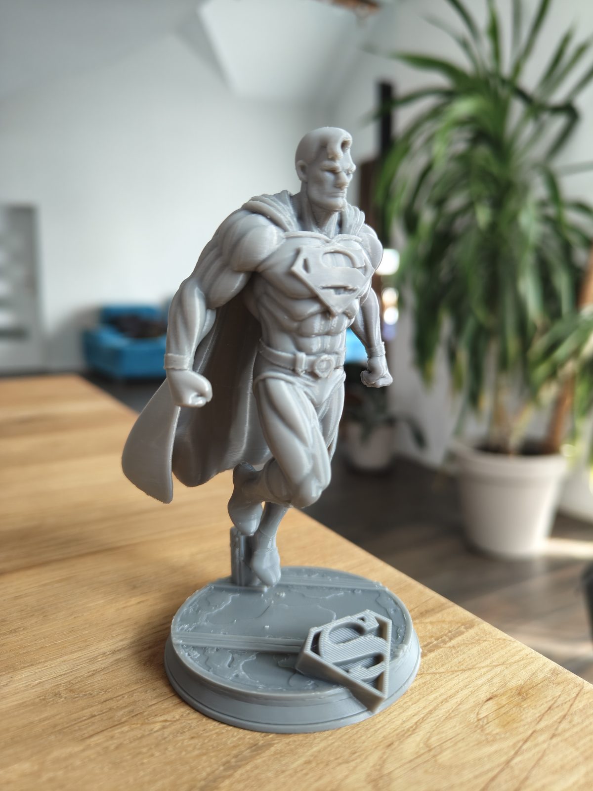 #391 Superman figure — vue 3