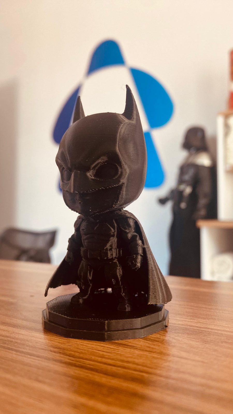 #404 The Dark Knight Batman Inspired Chibi Figure — vue 1