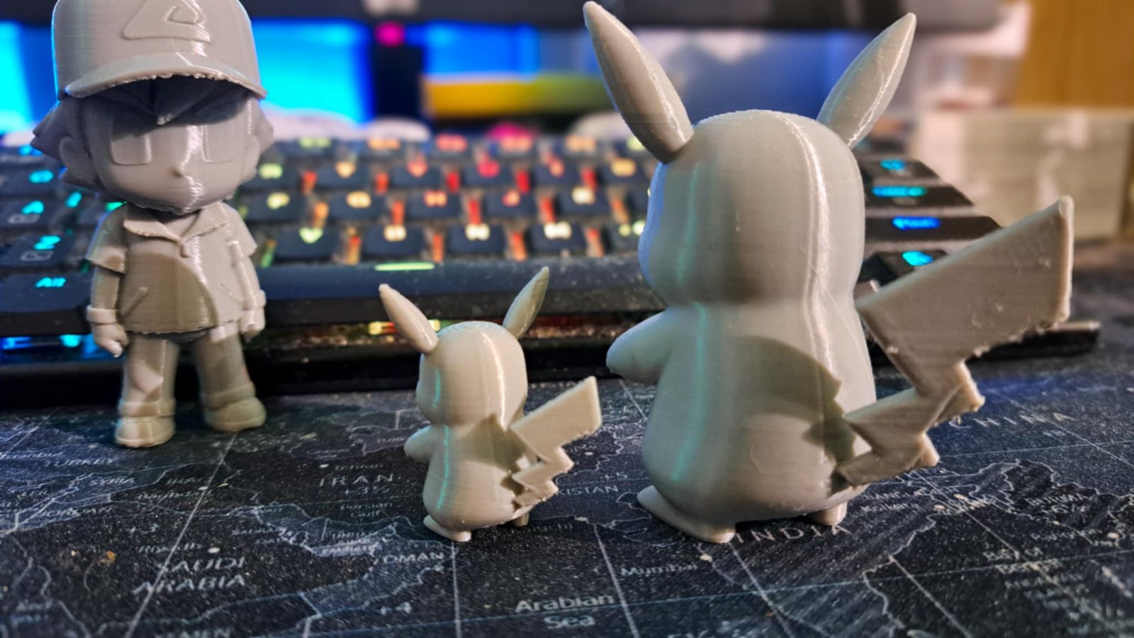 #424 Lets go Pikachu! two sizes-SMALL and LARGE — vue 5