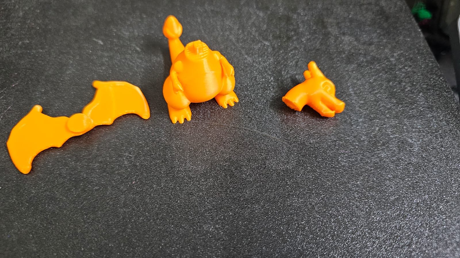 #432 Mini Charizard — vue 3