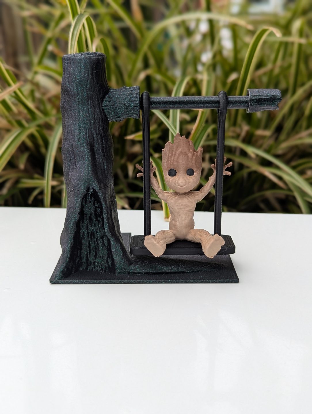 #434 Baby Groot Swing Car dashboard toy — vue 3