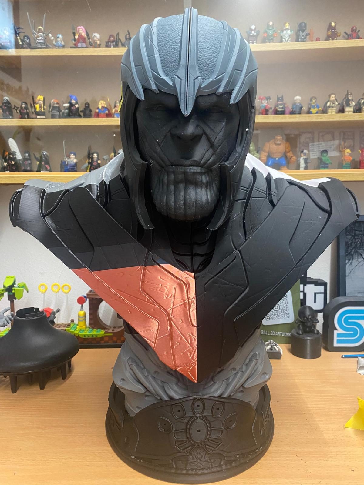 #435 Thanos Avengers Bust — vue 1