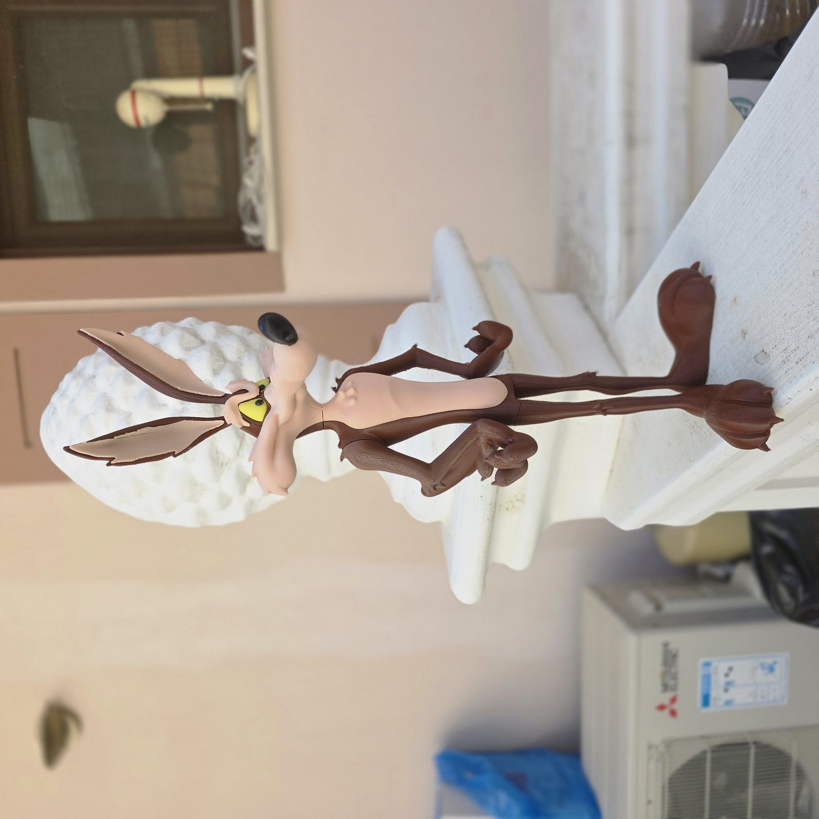 #447 Wile E. Coyote--Easy assembly — vue 2