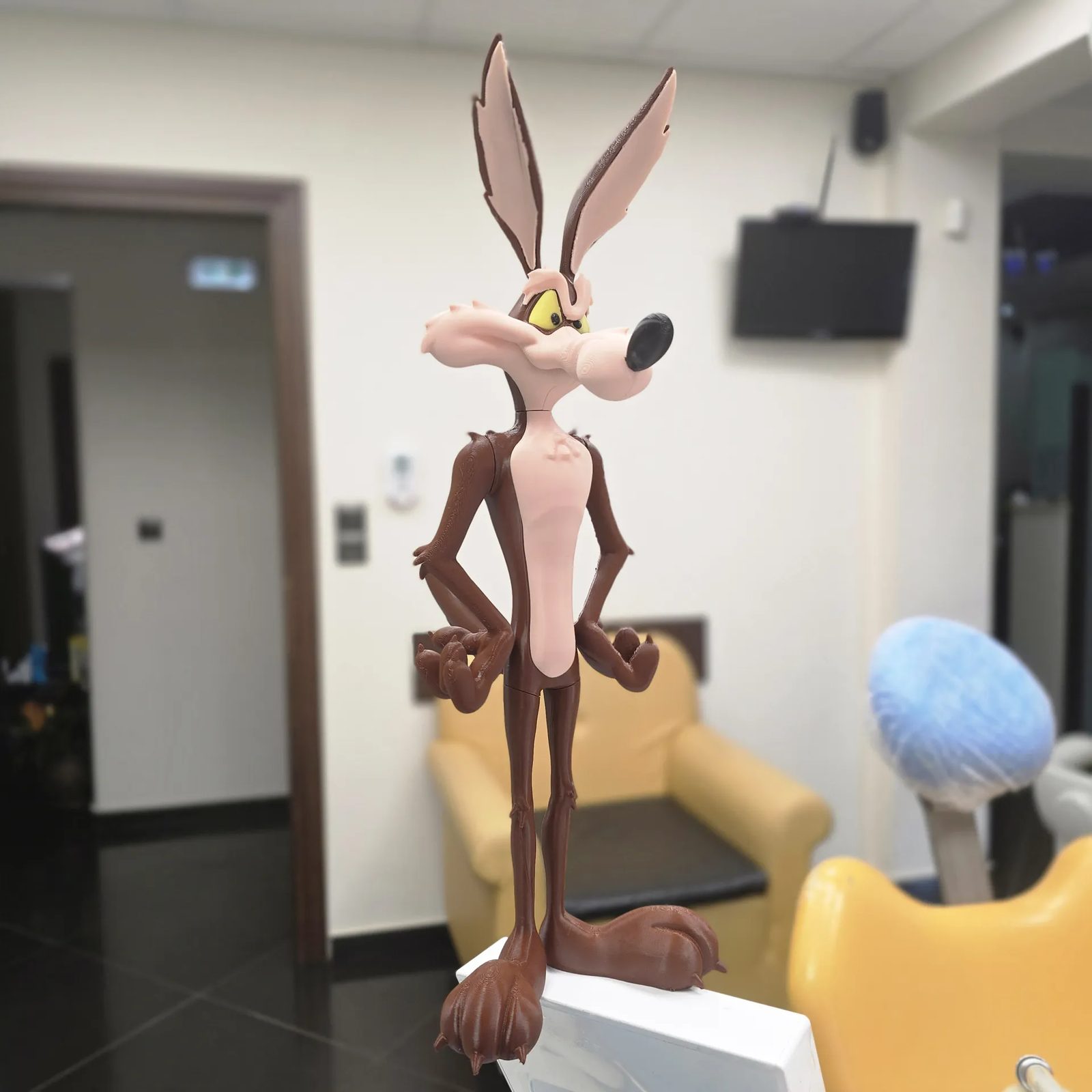 #447 Wile E. Coyote--Easy assembly — vue 3