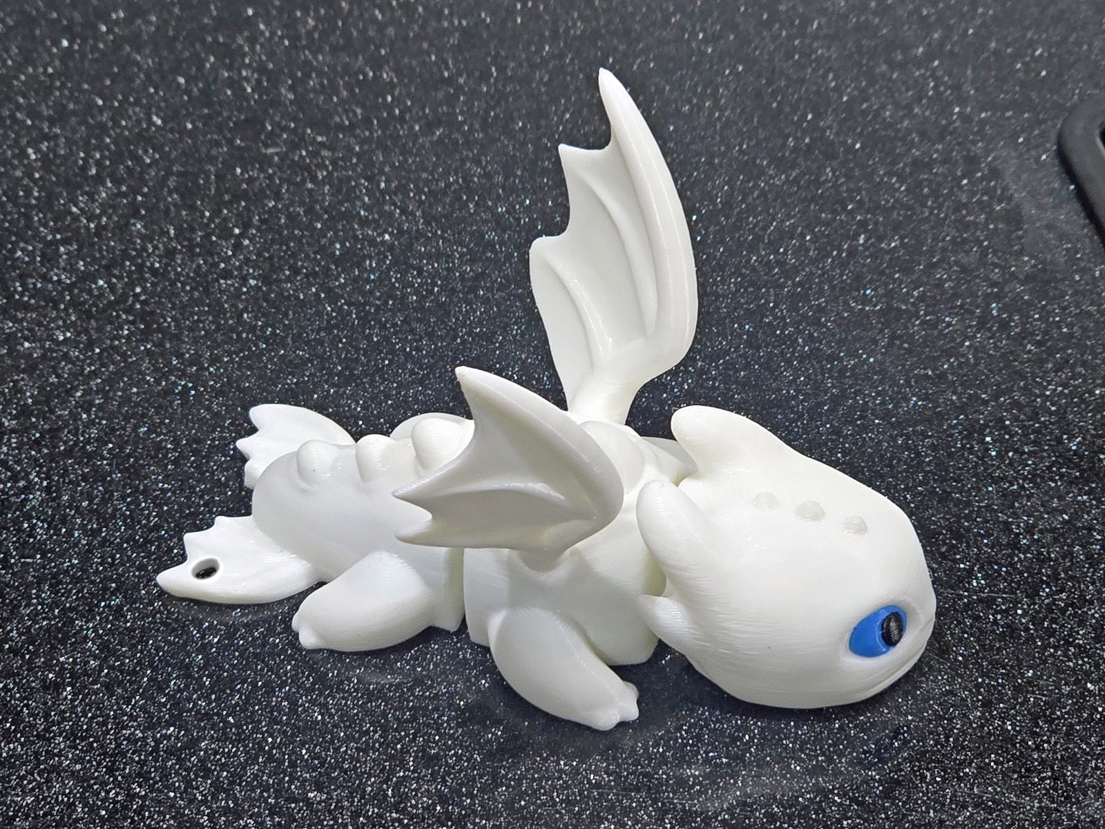 #450 Toothless Dragon-Light Fury (Keychain) — vue 3