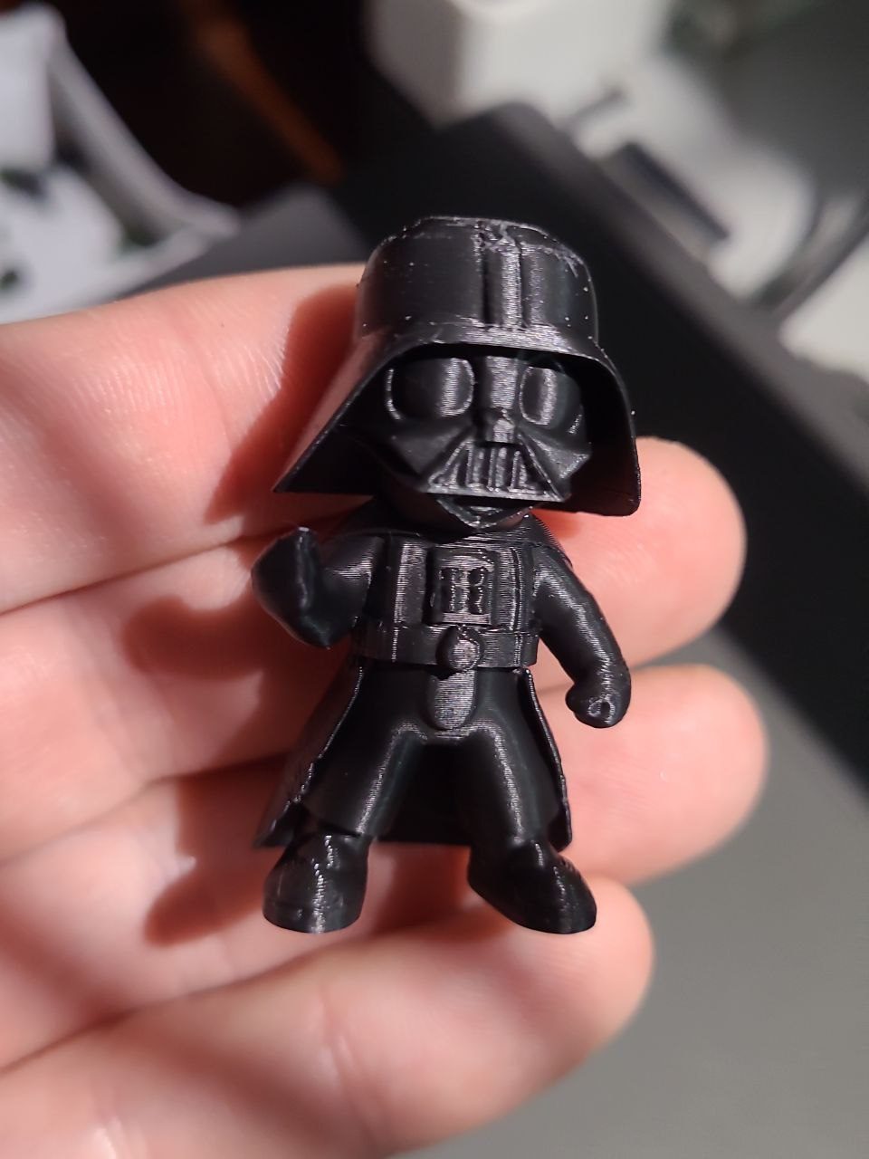 #475 Mini Darth Vader Figurine — vue 3