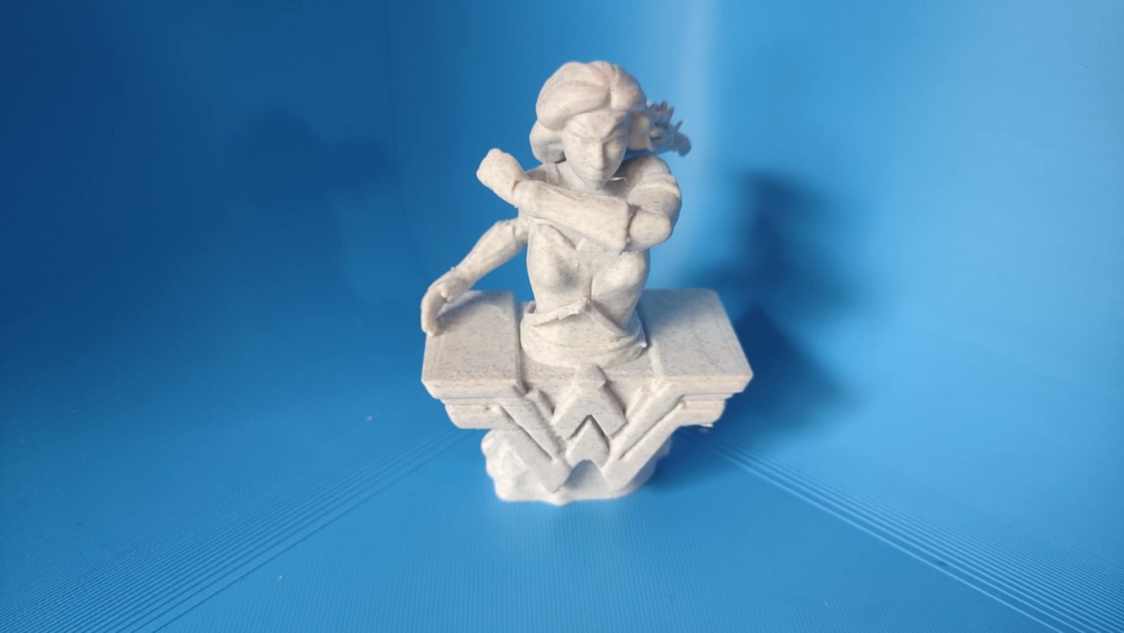 #496 Bust Wonder Woman — vue 3