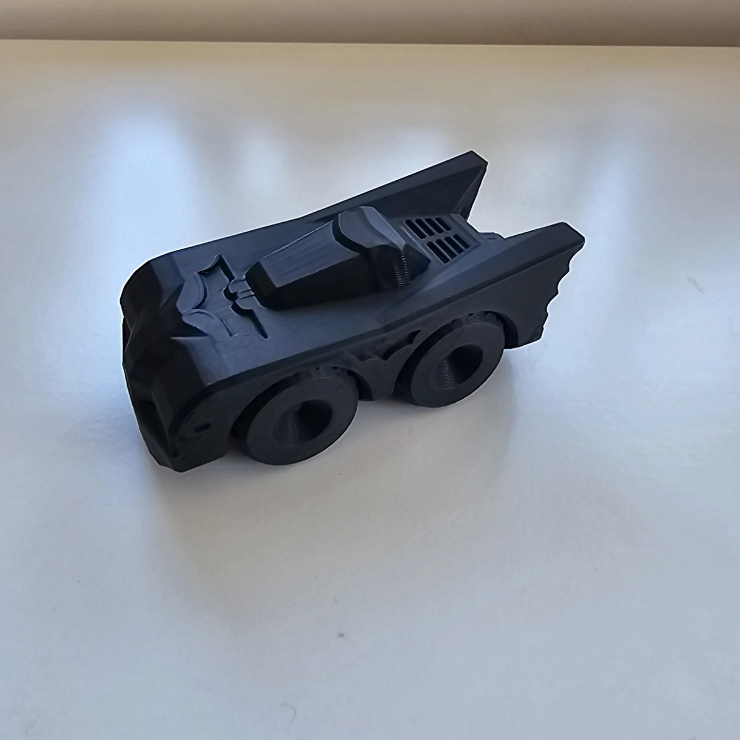 #536 Fixum Dude Motors PiP Batmobile — vue 3