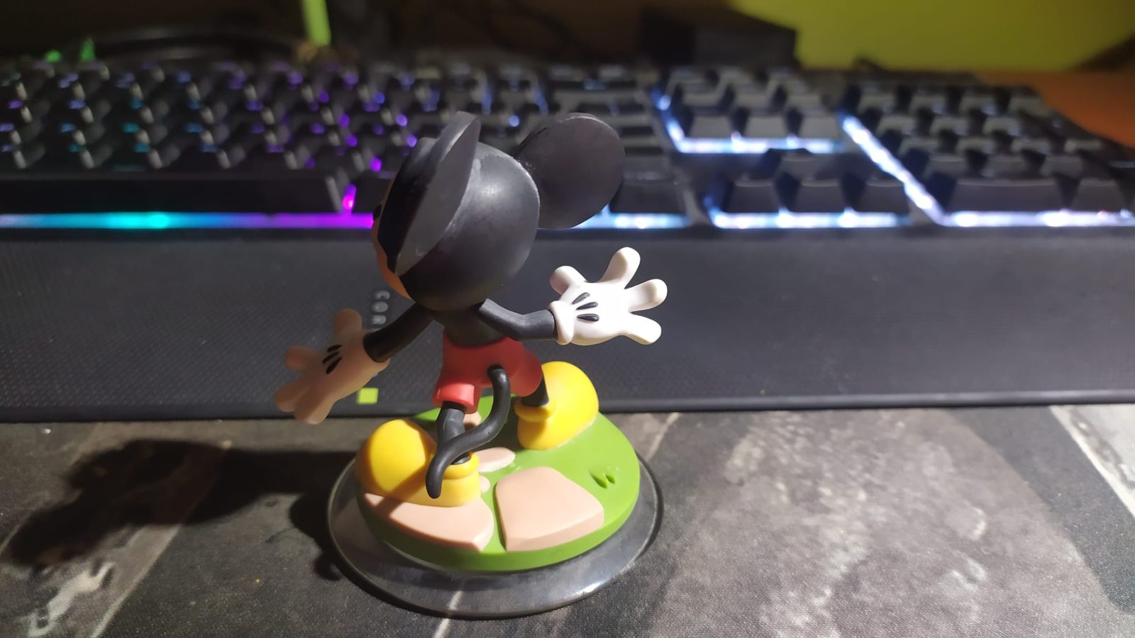 #550 Mickey Mouse Scan — vue 3