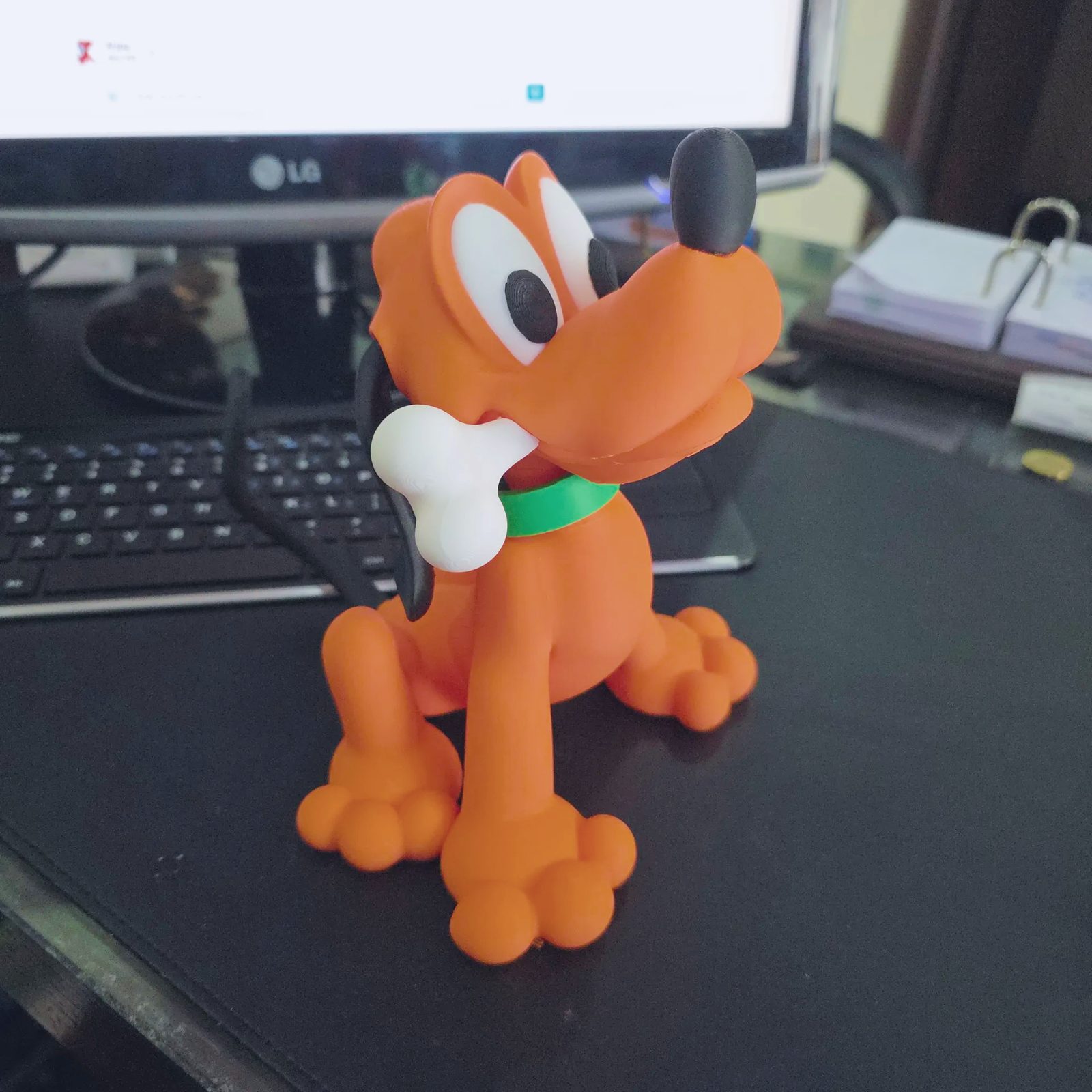#560 Disney's Pluto Dog - - Easy to assembly — vue 3