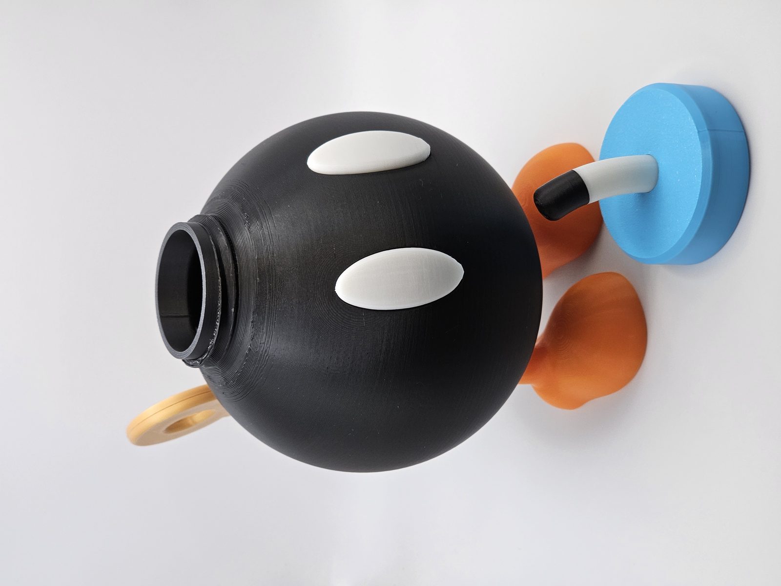 #571 Bob-Omb Piggy Bank – with Working Wind-up Key! — vue 6
