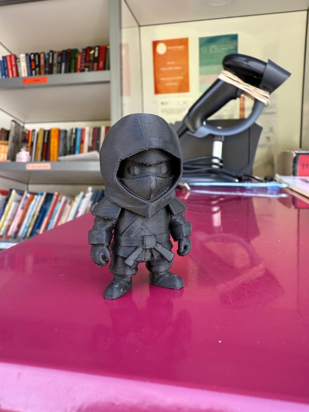 #668 Ninja Figurine — vue 3