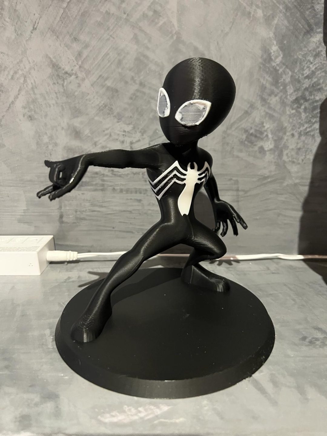 #691 Spiderman Black Suit — vue 2
