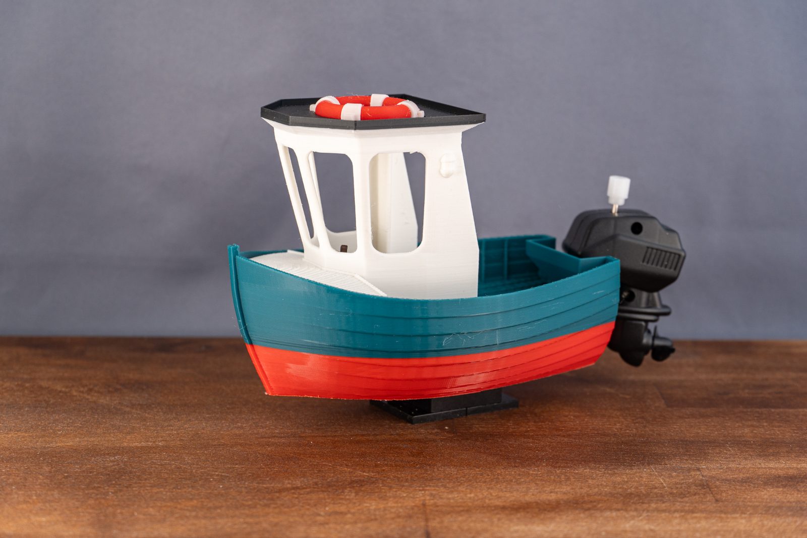 #737 Boat Model 010 - The windup-motor boat — vue 1
