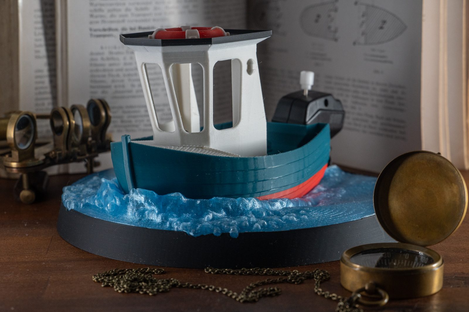 #737 Boat Model 010 - The windup-motor boat — vue 19