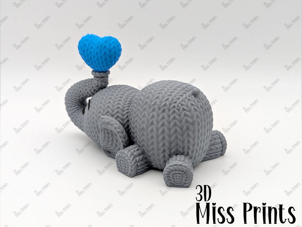 #754 Knitted Elephant Blowing Heart (No2) — vue 11