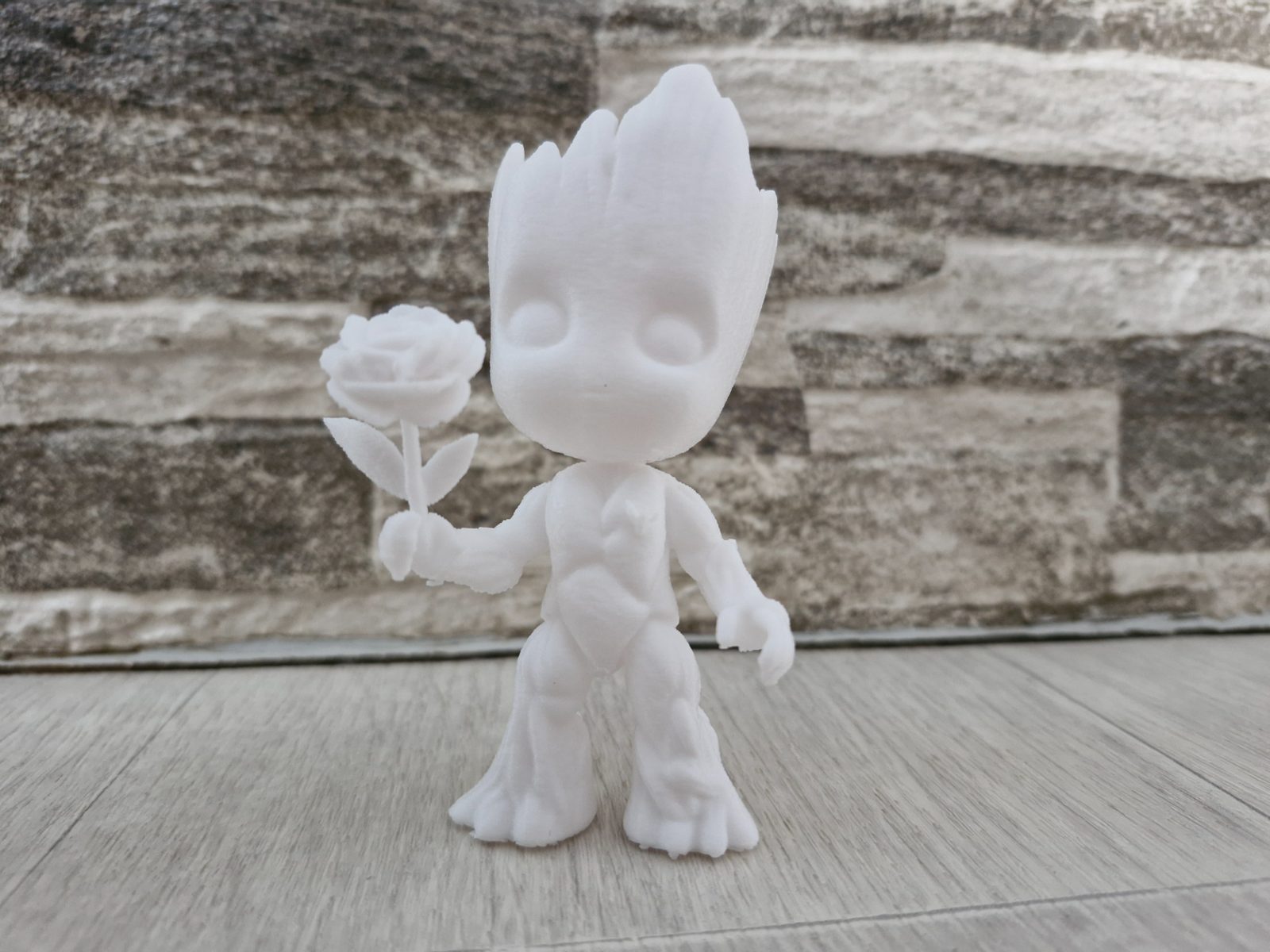 #793 3D Printed Teenage Groot with Flower — vue 2