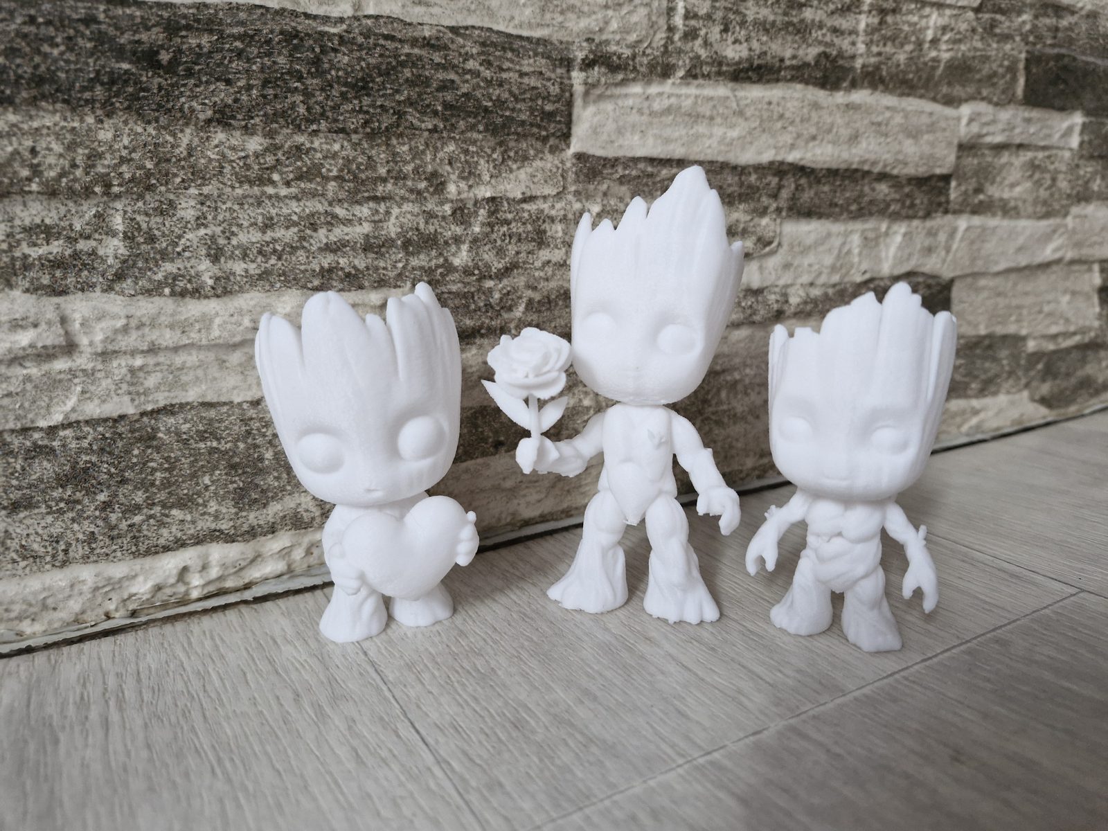 #793 3D Printed Teenage Groot with Flower — vue 7