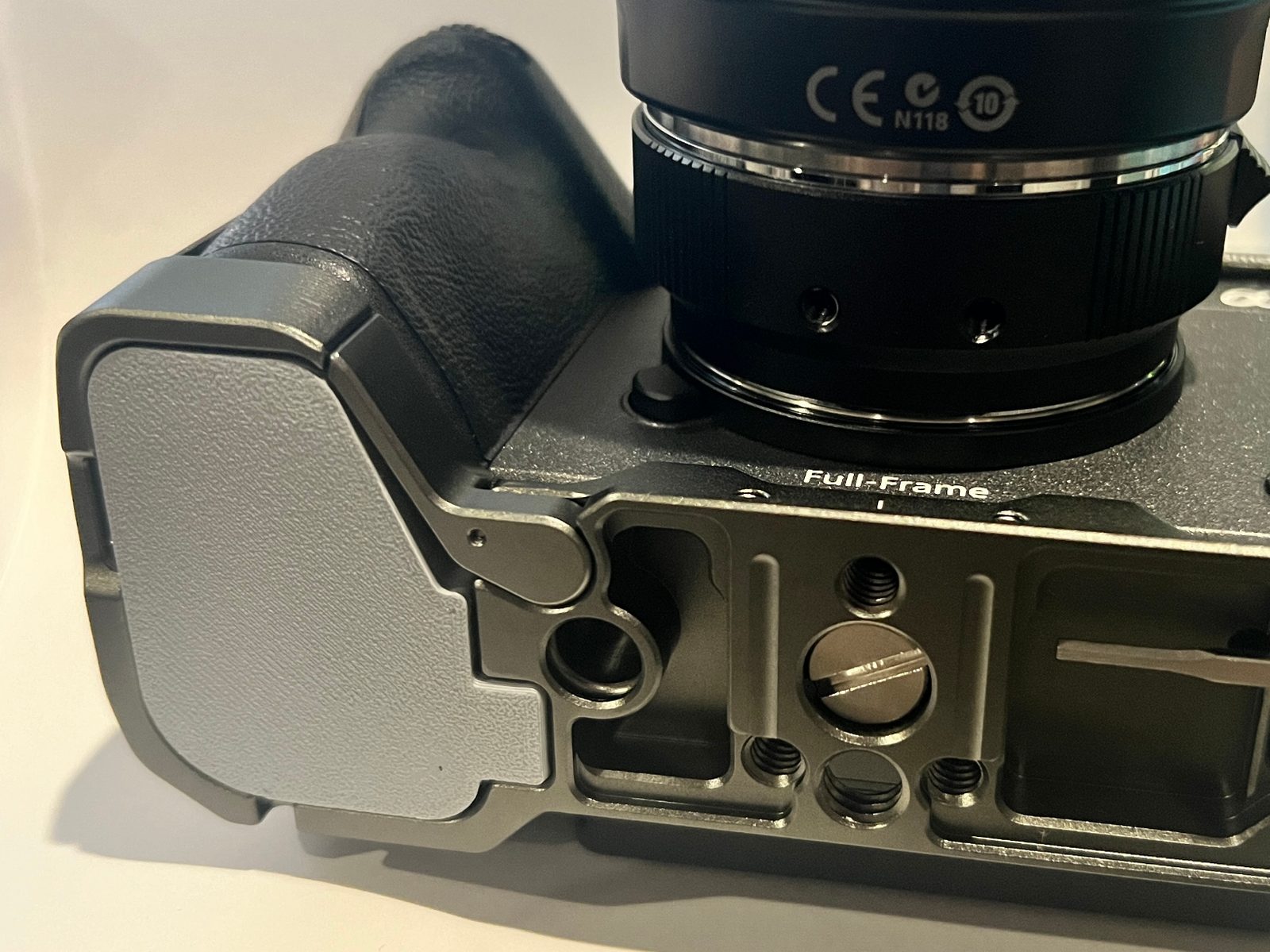 Airtag Holder for SmallRig Cage — vue 1