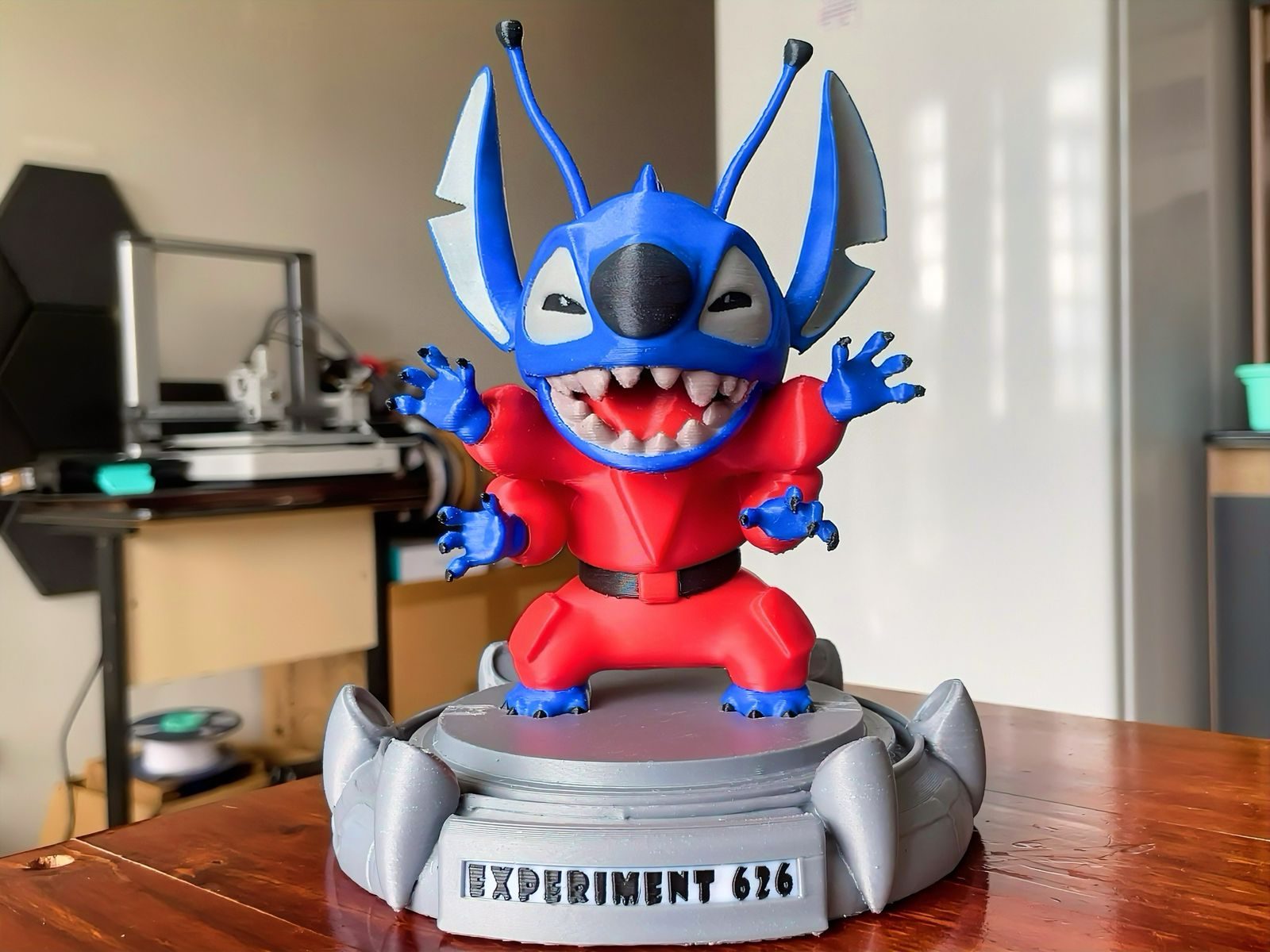 ANGRY STICH - Experiment 626 — vue 1