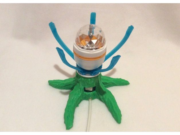 Christmas Tree now with lamp base — vue 17