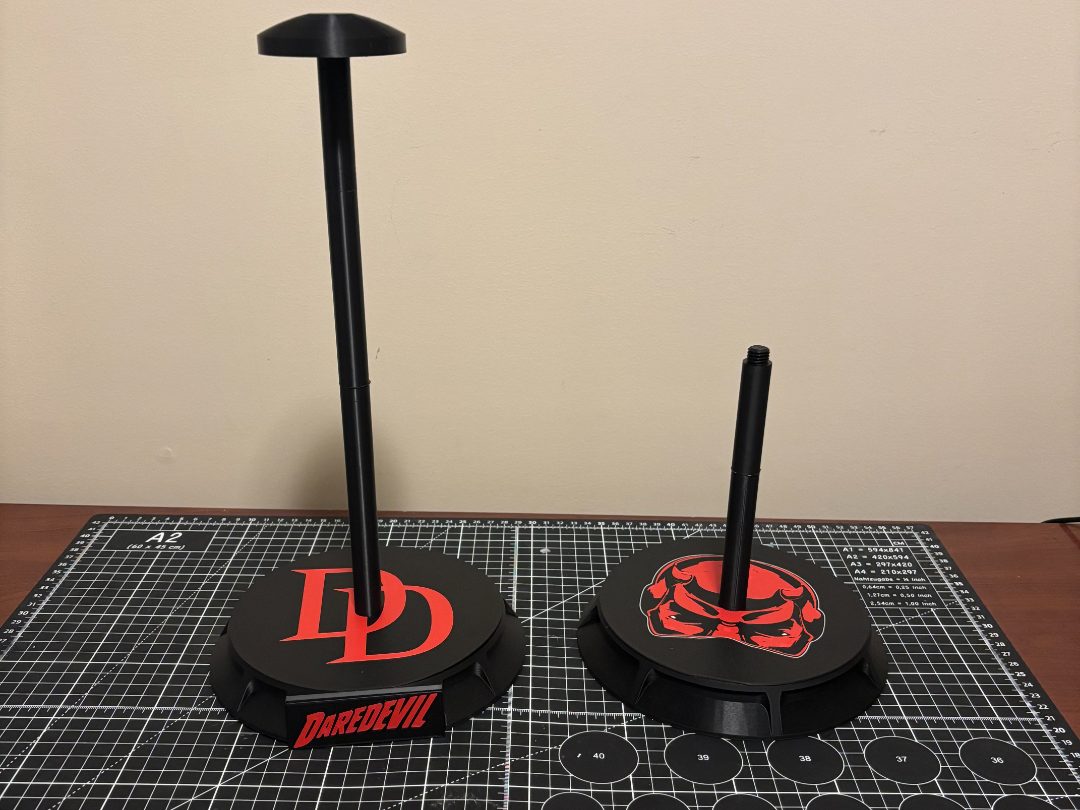 Daredevil Helmet Stand — vue 1