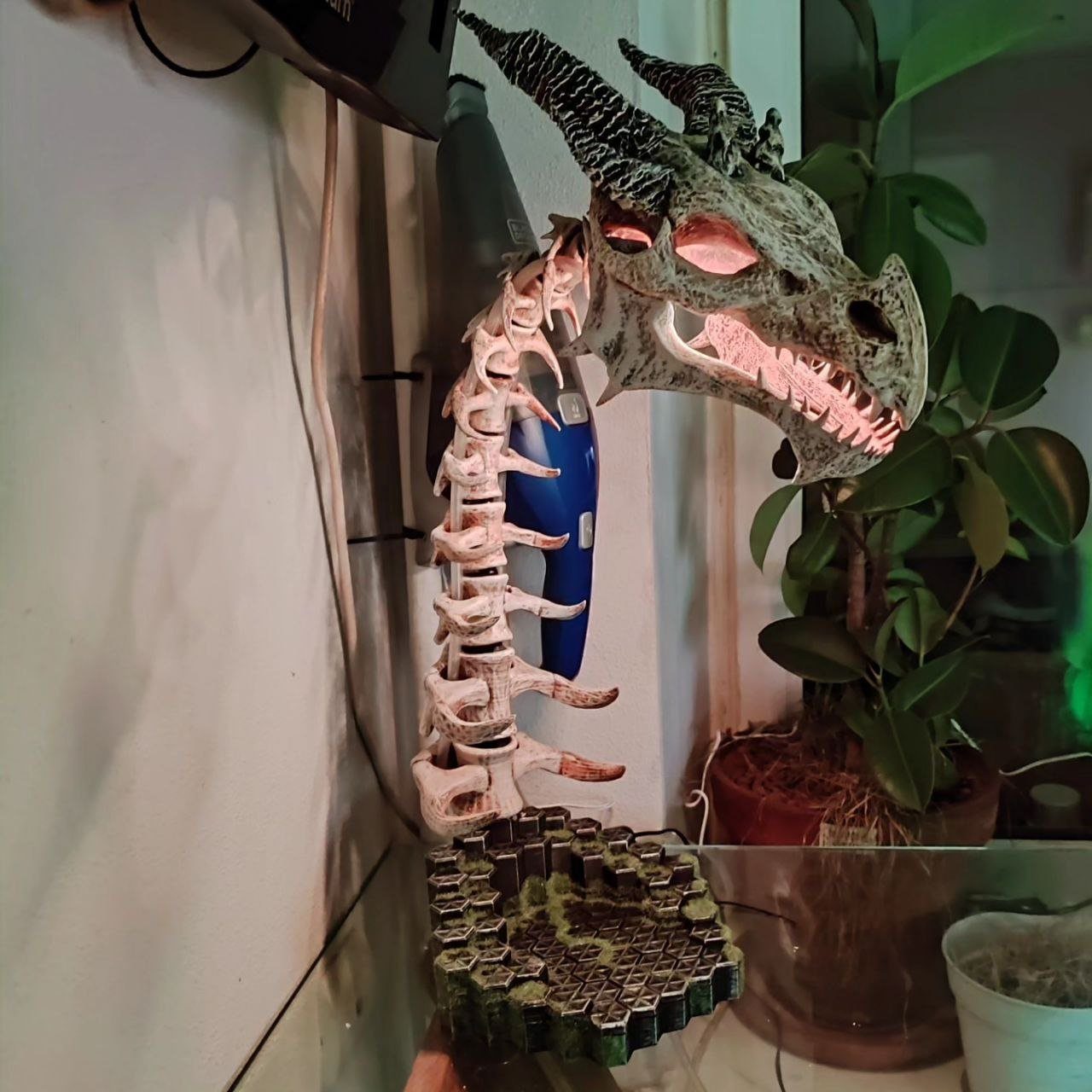 Dragon lamp — vue 19